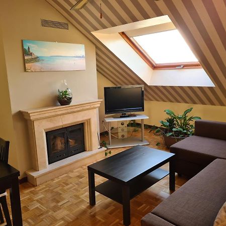 106A Atico Con Garaje Y Chimenea Cerca De La Playa Apartment Gijon Ngoại thất bức ảnh